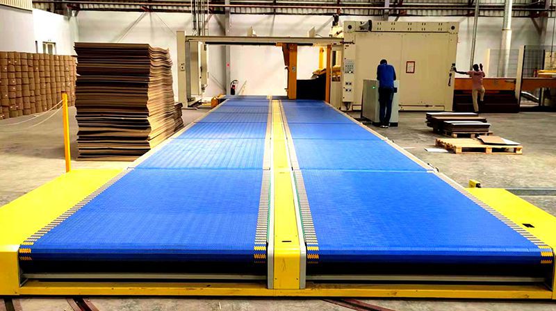 Système de convoyage de carton ondulé