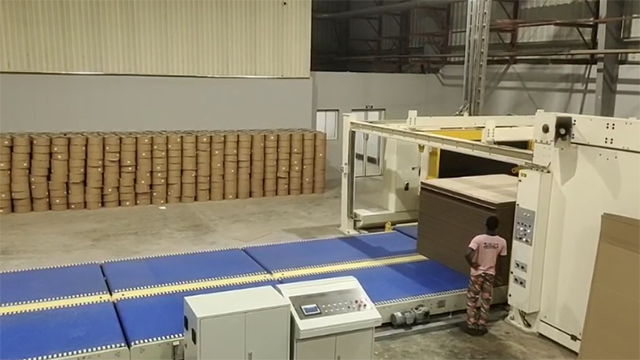 Convoyeur à bande modulaire pour charges lourdes